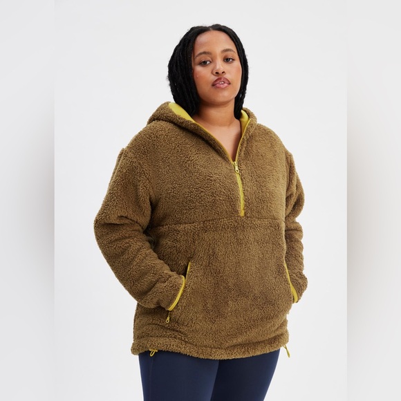GIRLFRIEND COLLECTIVE Dark Olive Recycled 1/2-Zip Fleece in Green/Yellow - Picture 2 of 5